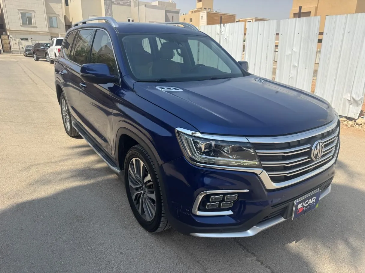 Car image 3