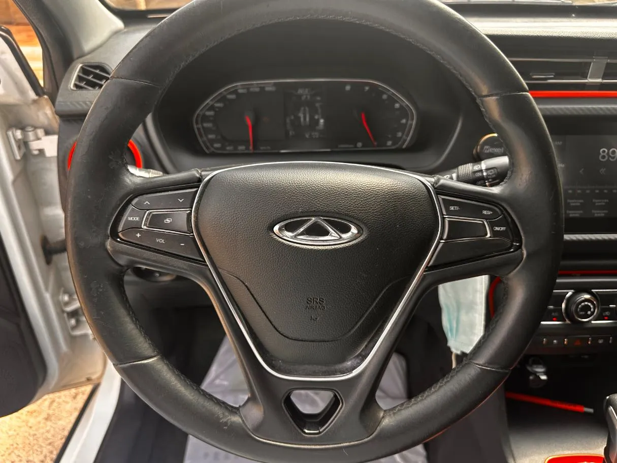 Car image 20