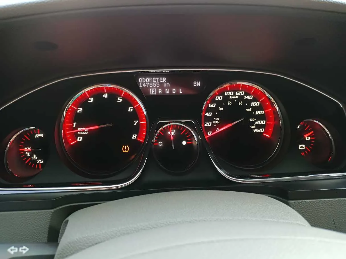 Car image 18