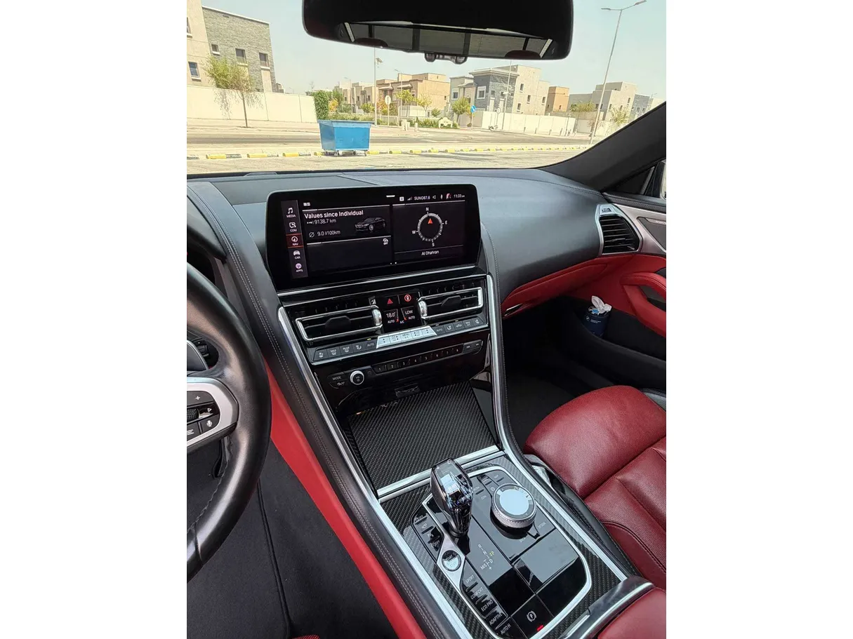Car image 29