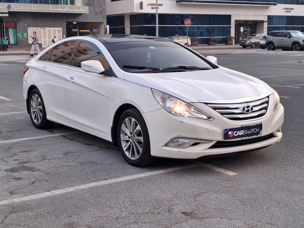 Car image 4