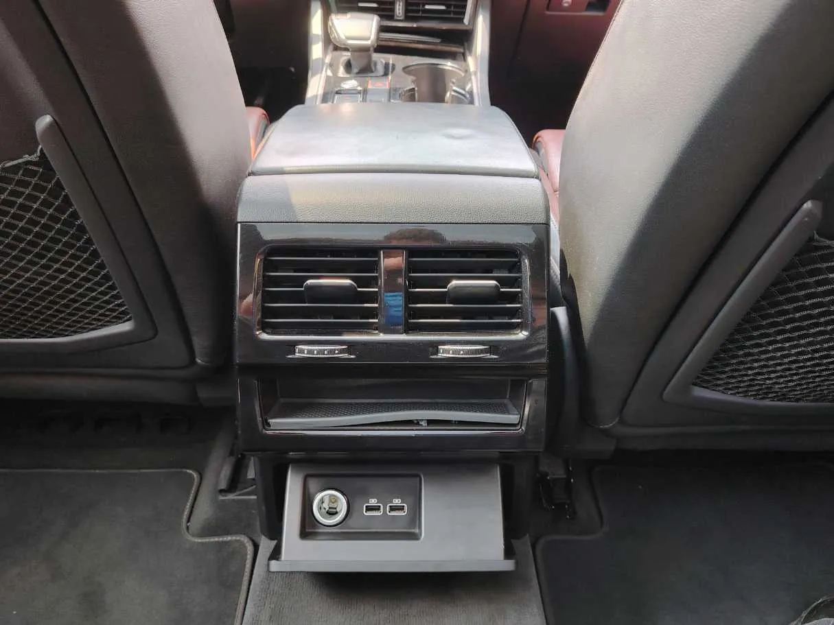 Car image 39