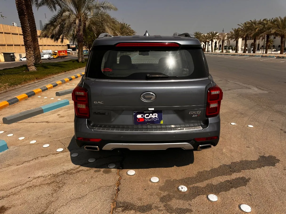 Car image 6