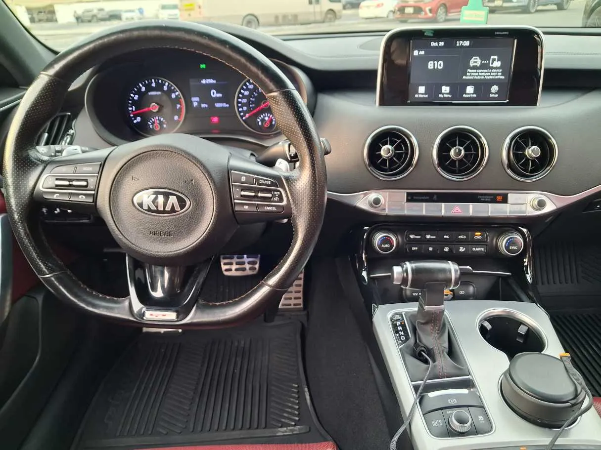 Car image 15