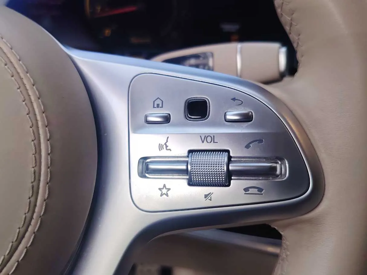 Car image 39