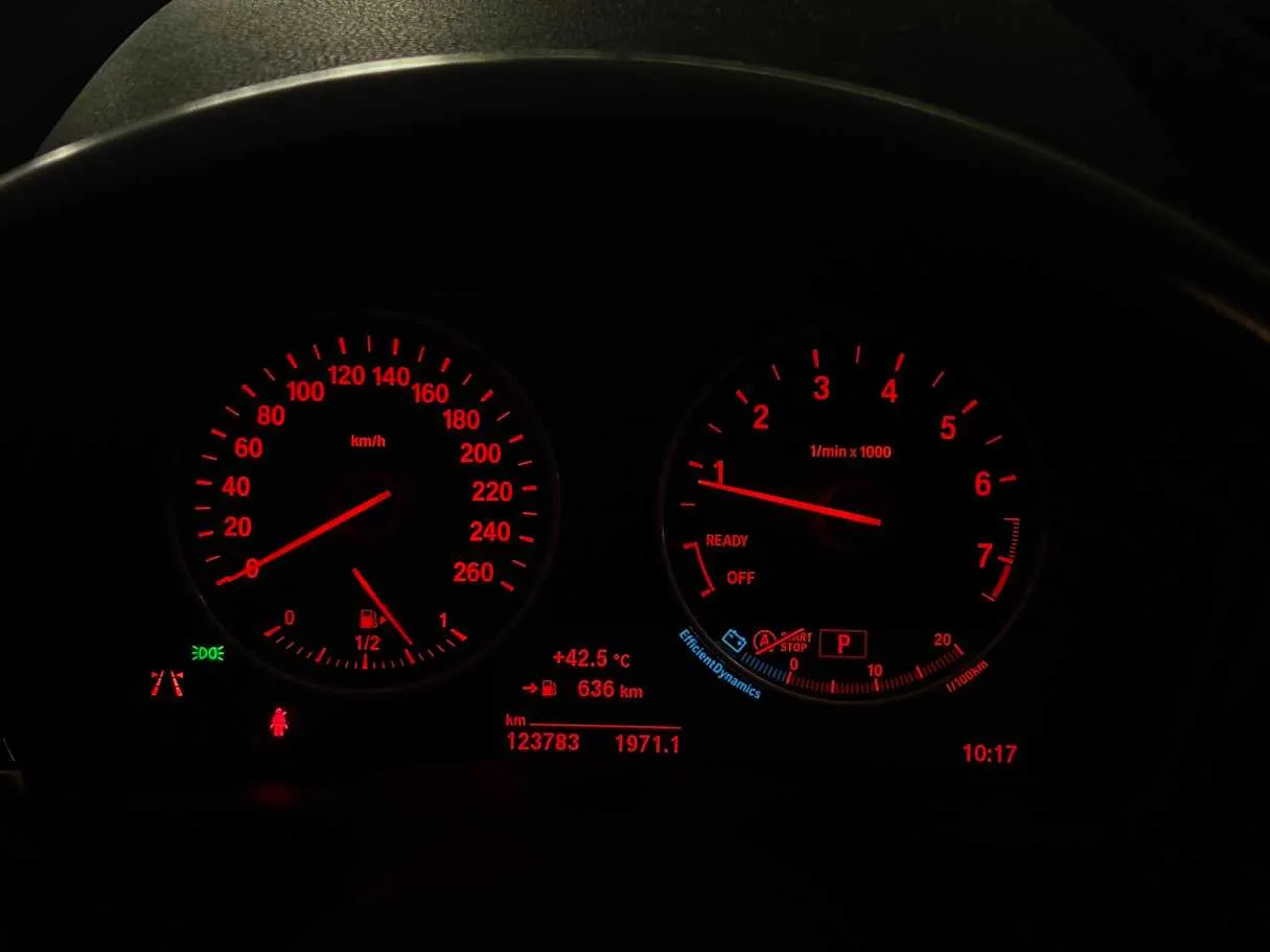Car image 22