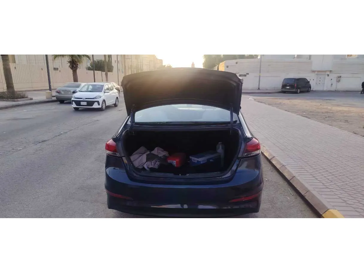 Car image 20