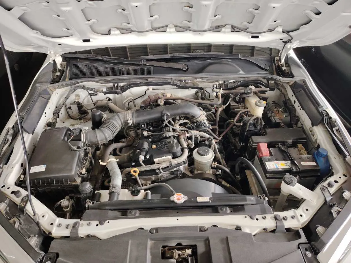 Car image 32