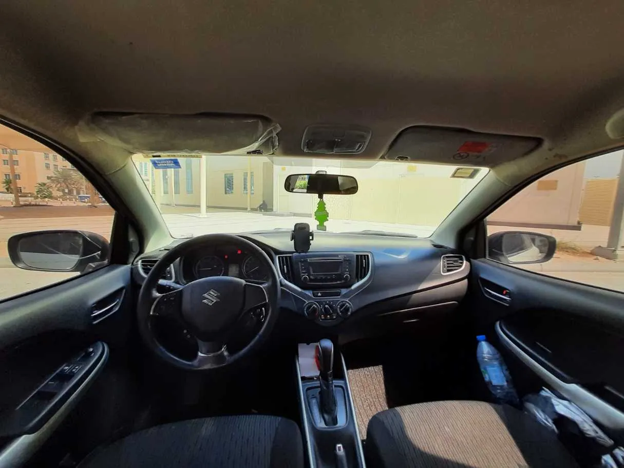 Car image 15