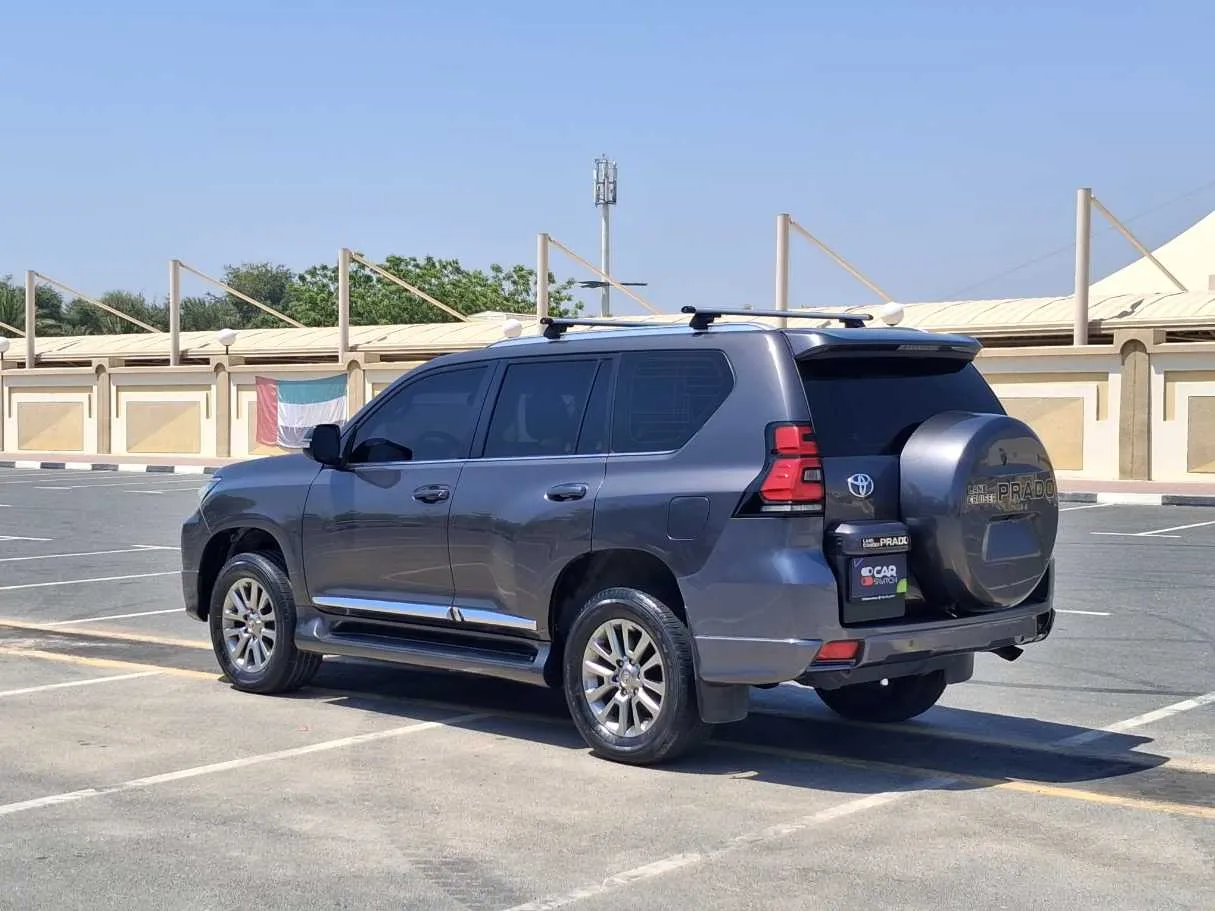Car image 7
