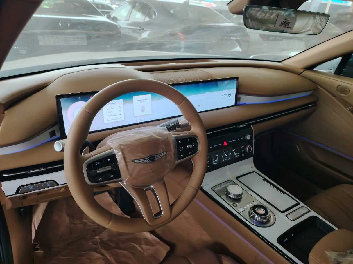Car image 15