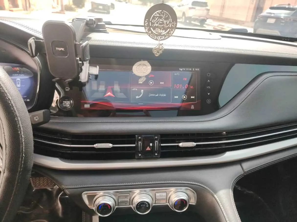 Car image 22