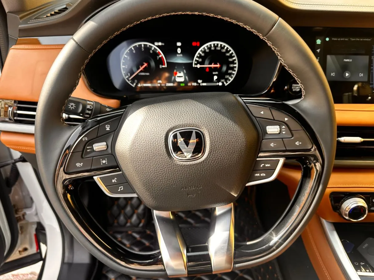 Car image 19