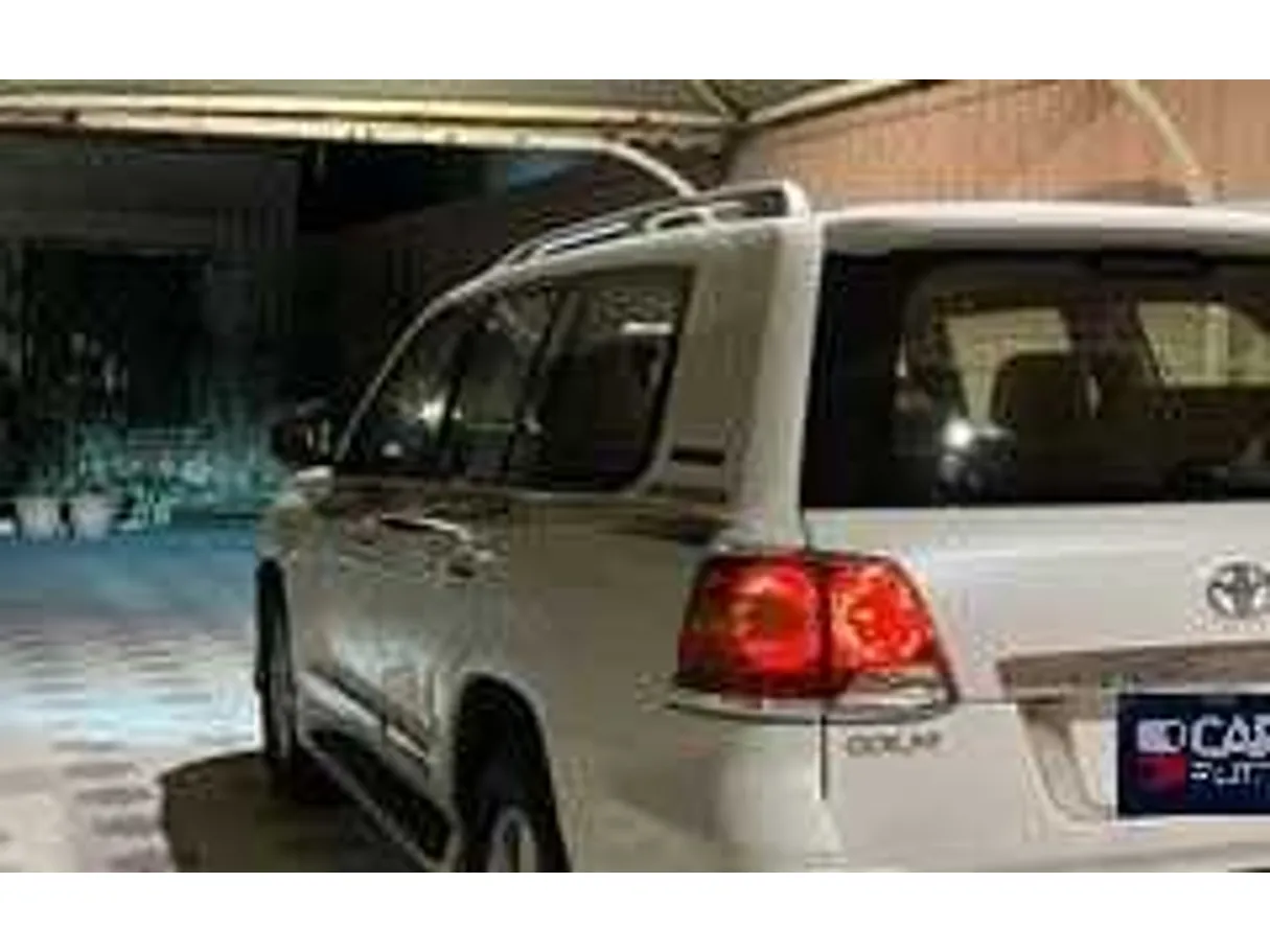 Car image 38