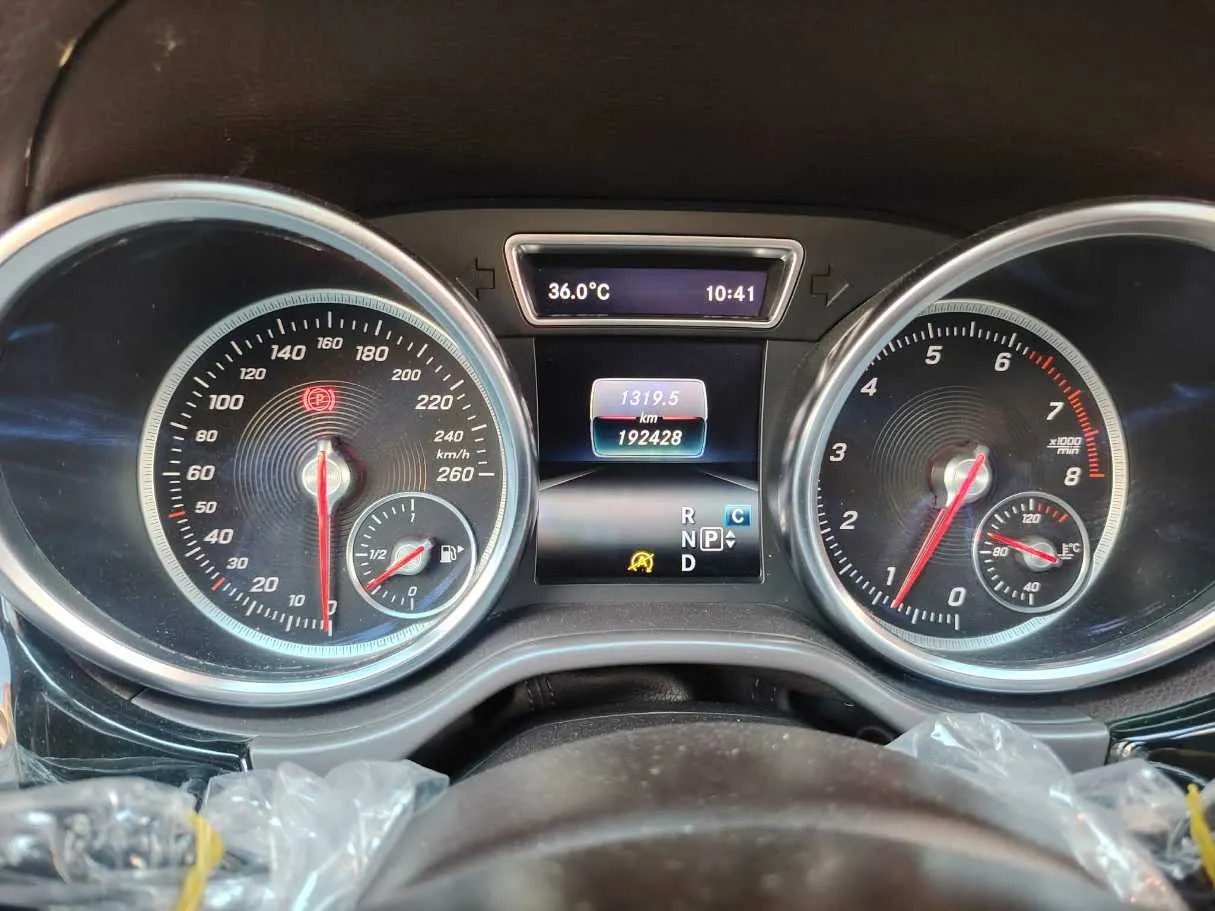 Car image 29