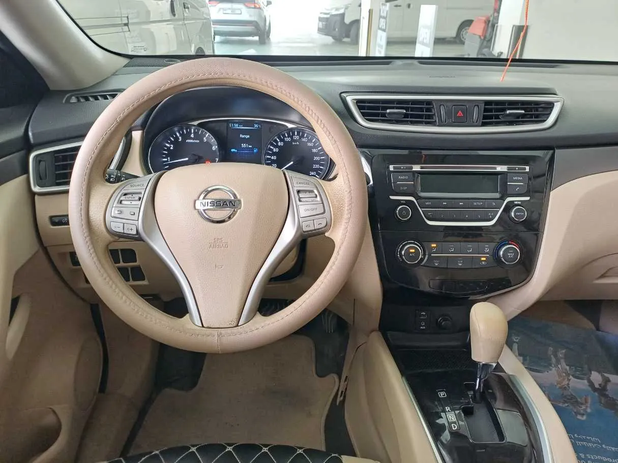 Car image 16