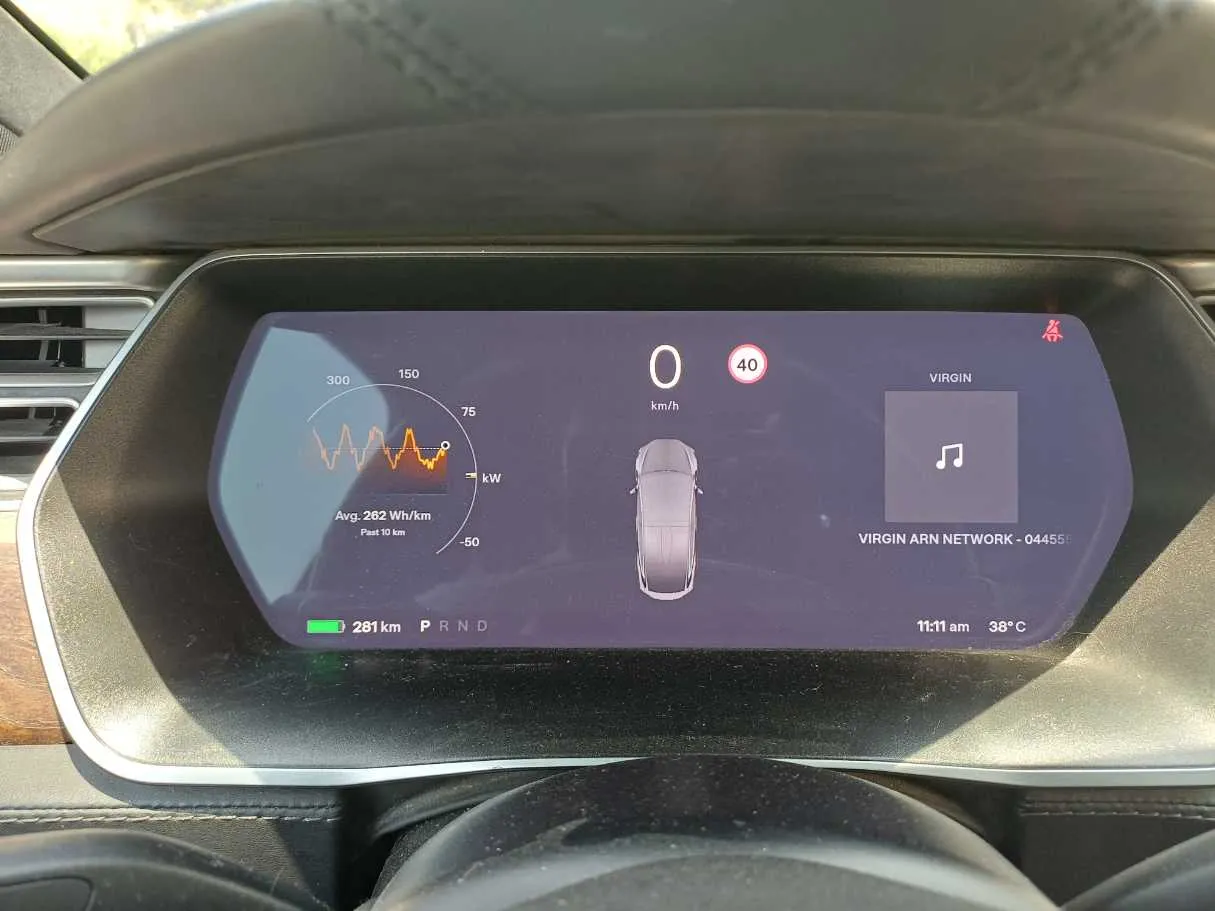 Car image 24