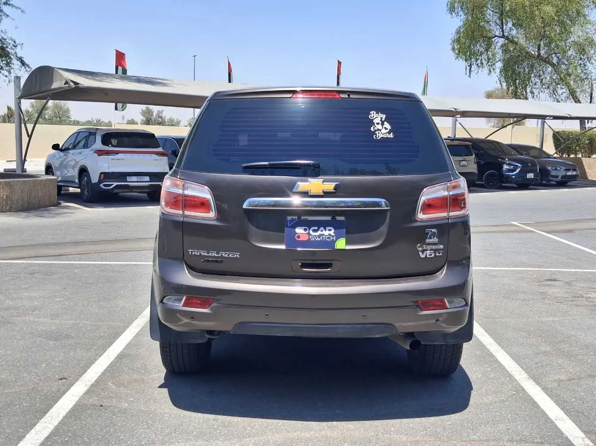 Car image 6