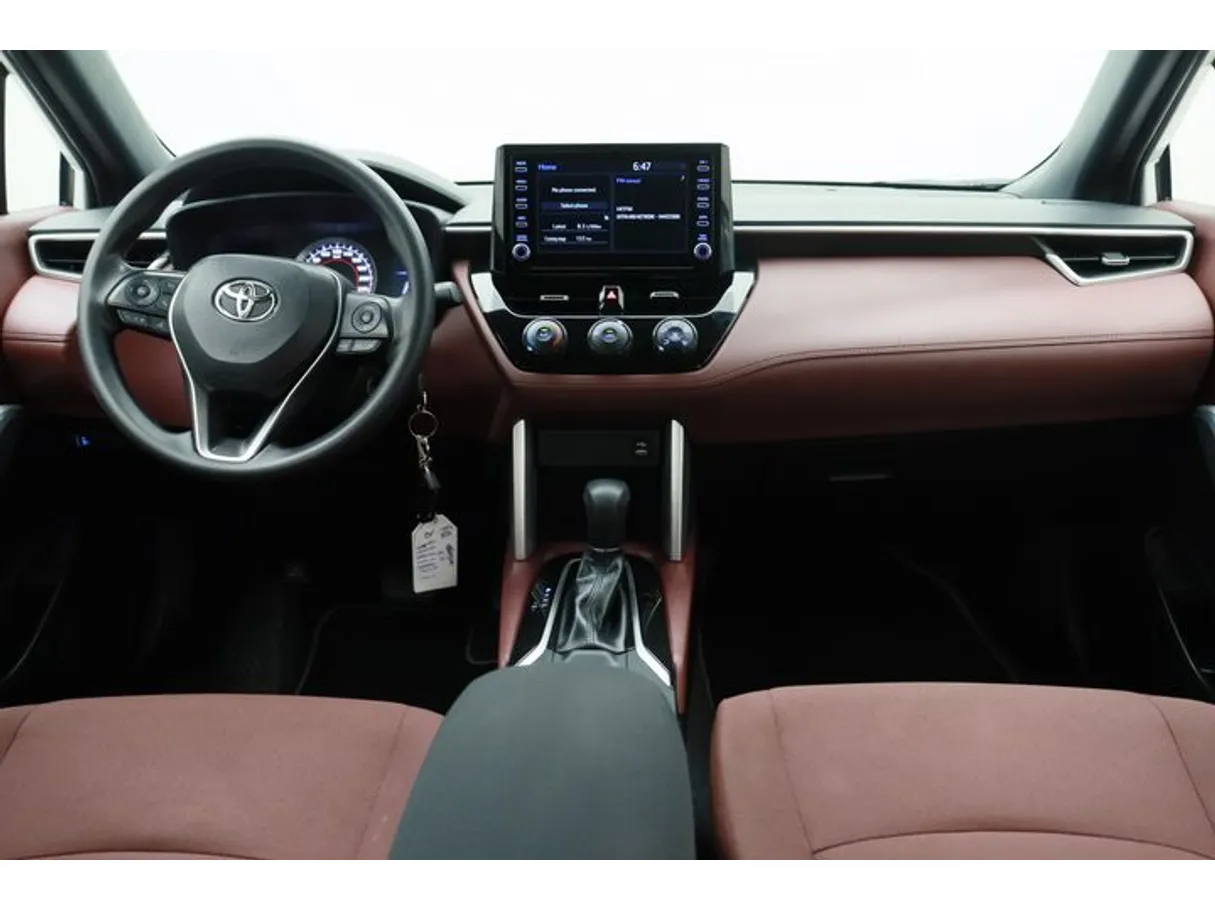 Car image 14