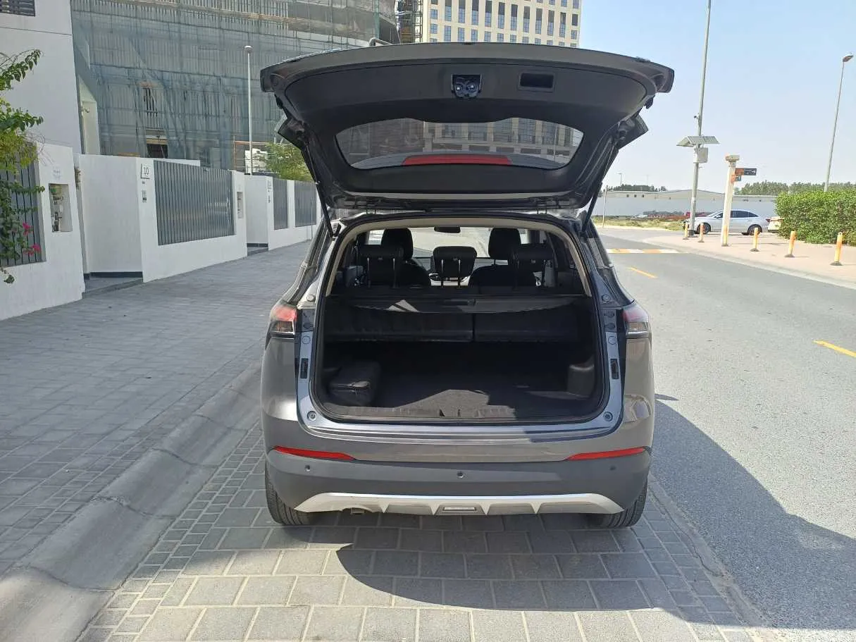 Car image 22