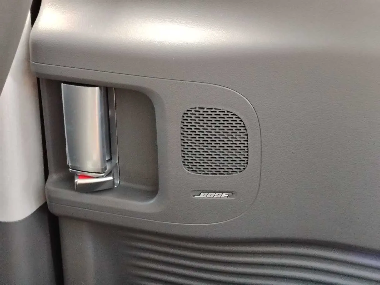 Car image 28
