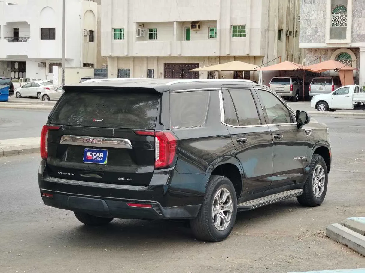 Car image 5