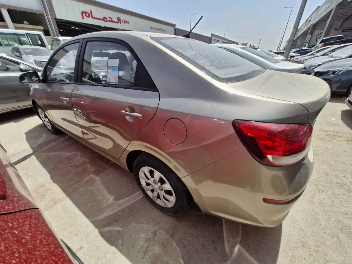 Car image 5