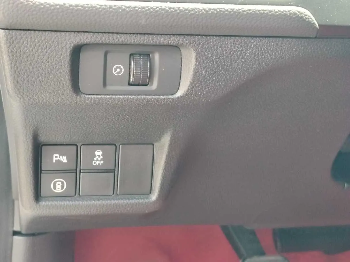 Car image 31