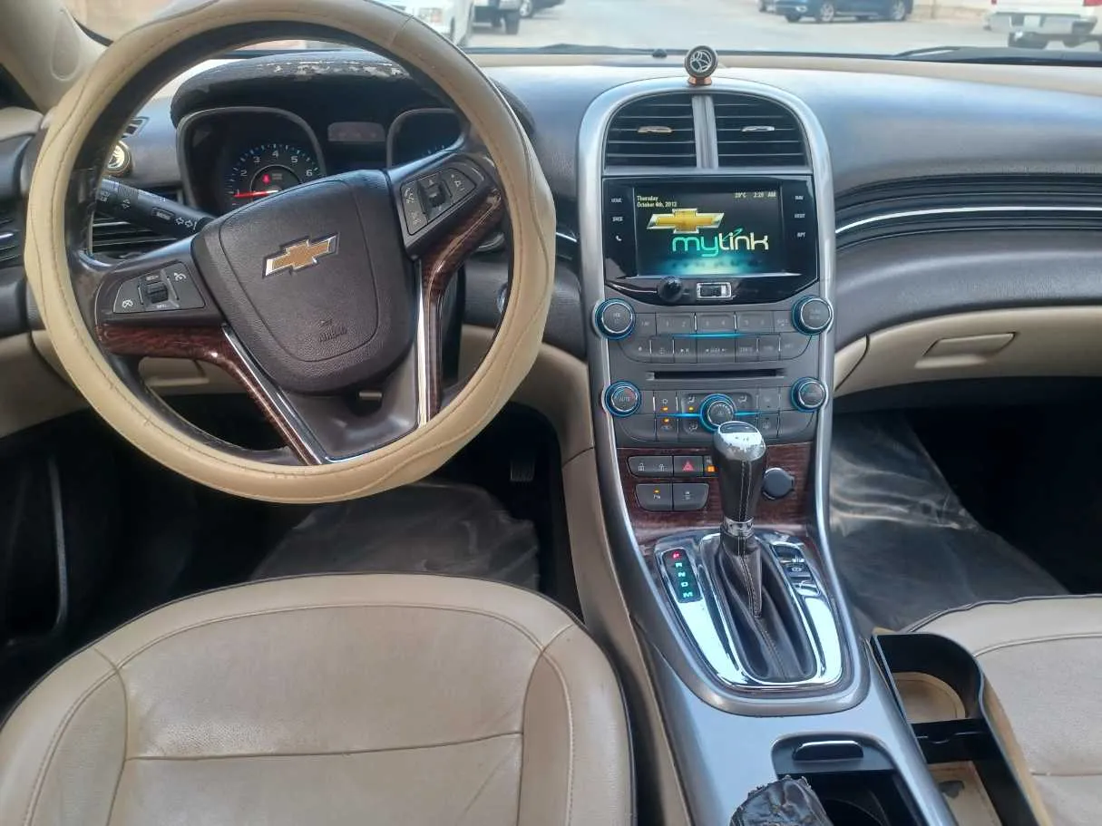 Car image 16