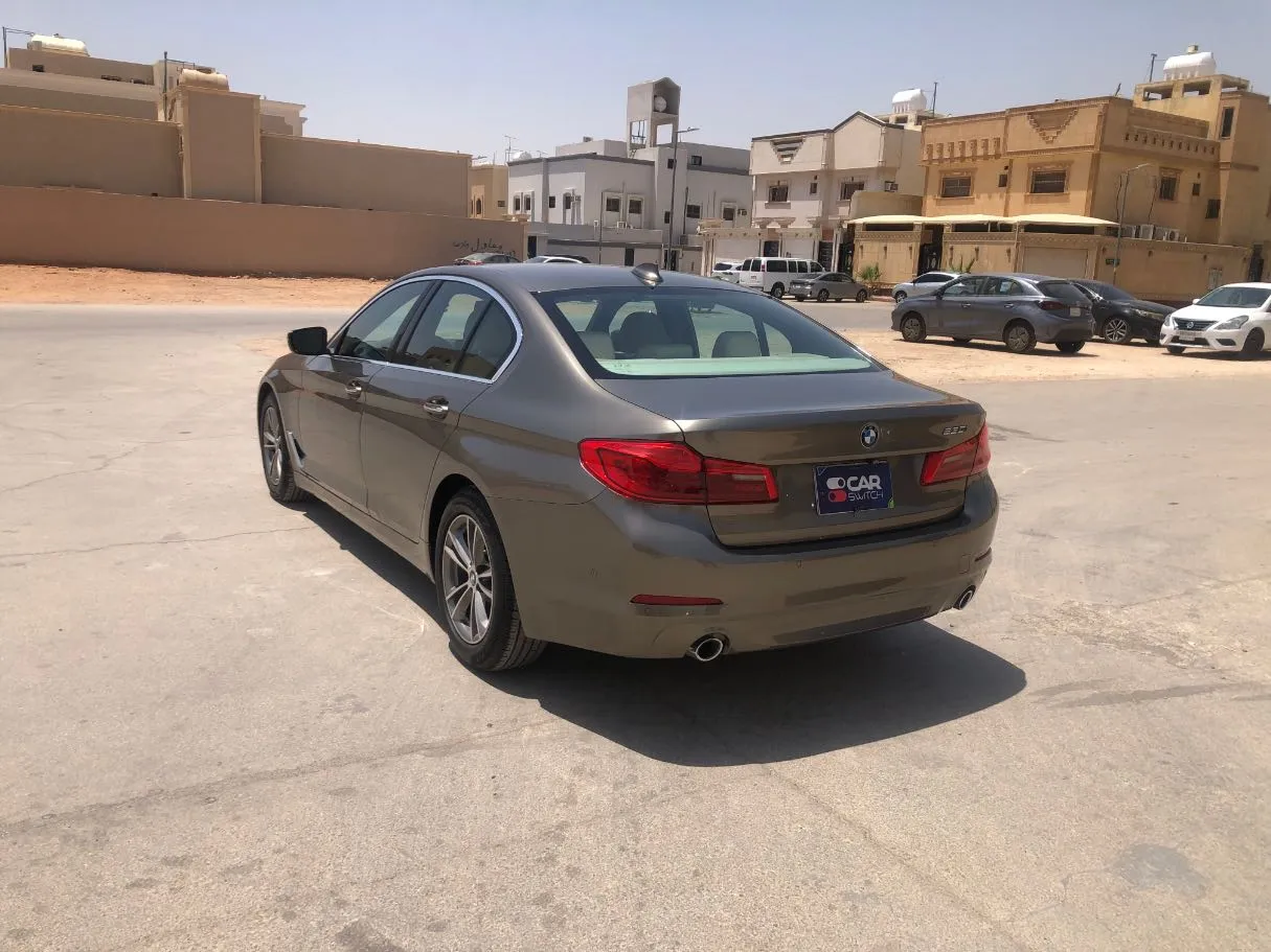 Car image 7