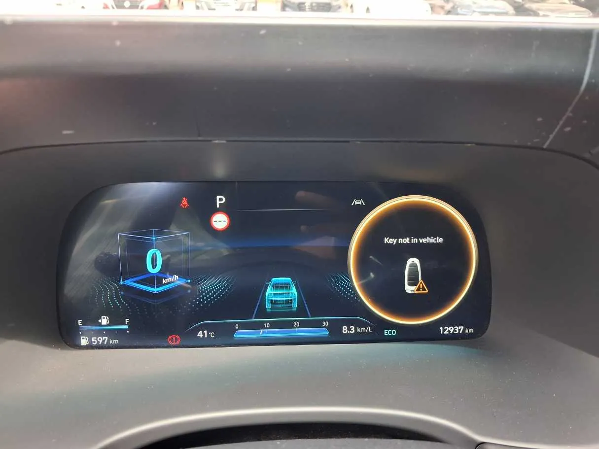 Car image 16