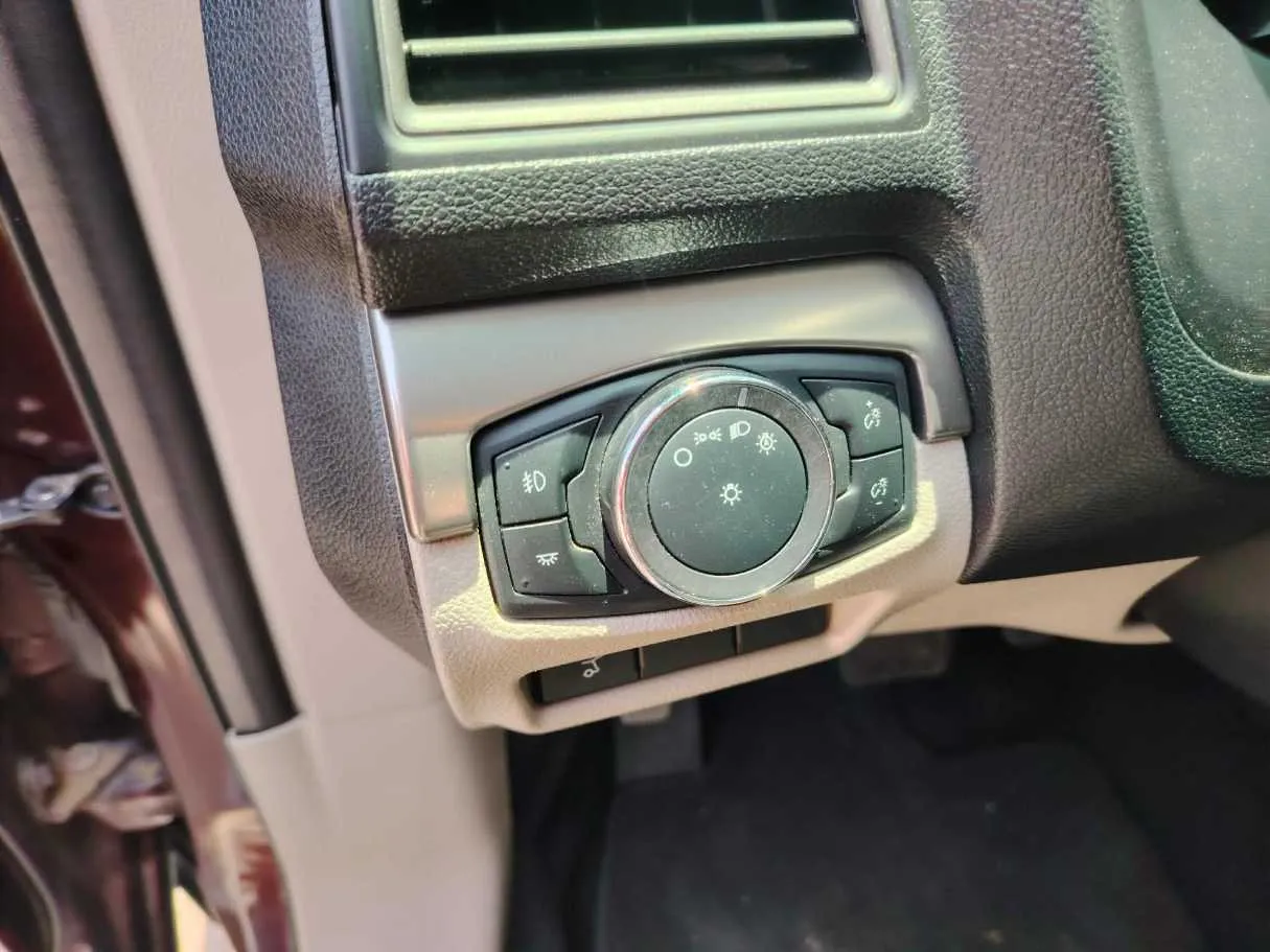 Car image 42