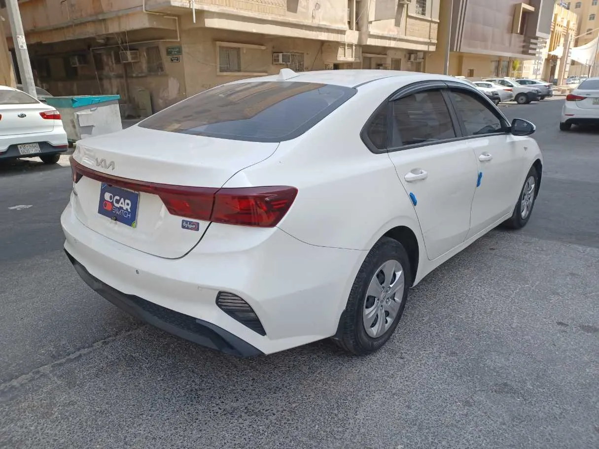 Car image 5