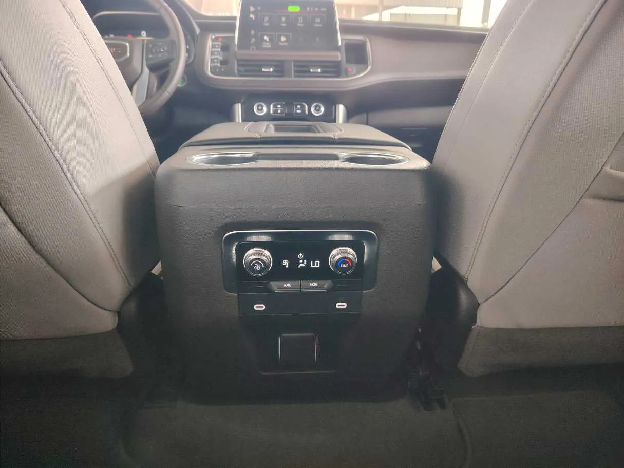 Car image 29