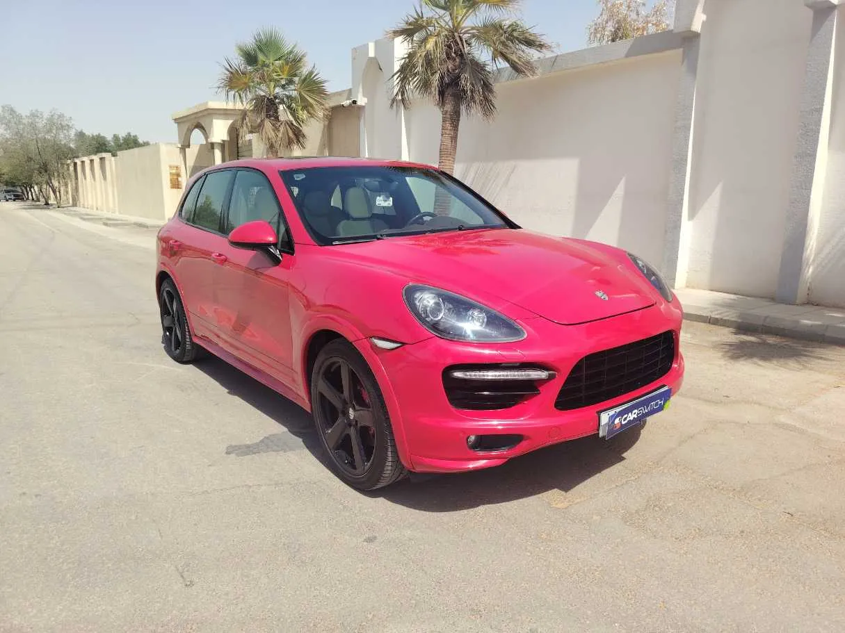 Car image 3
