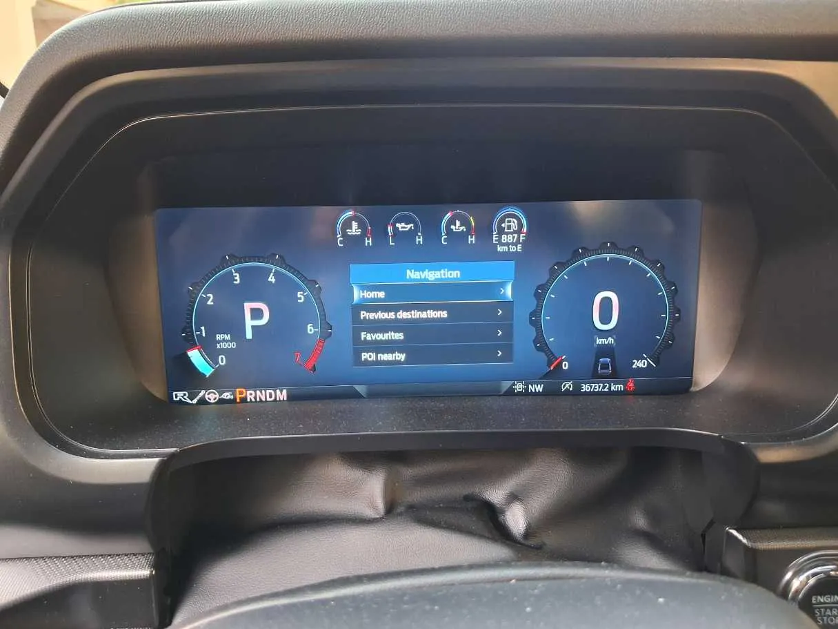 Car image 19