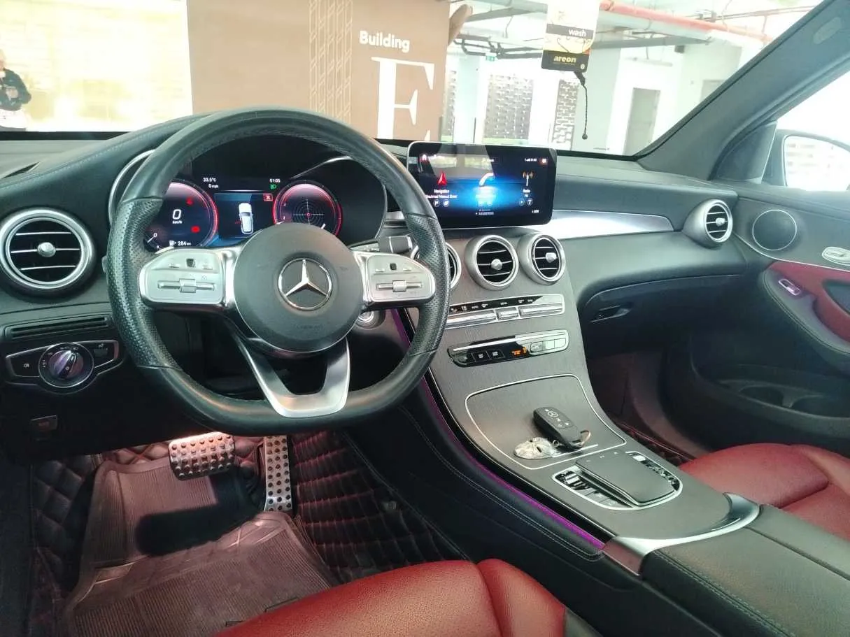 Car image 23