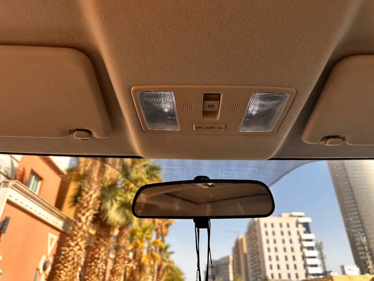 Car image 21