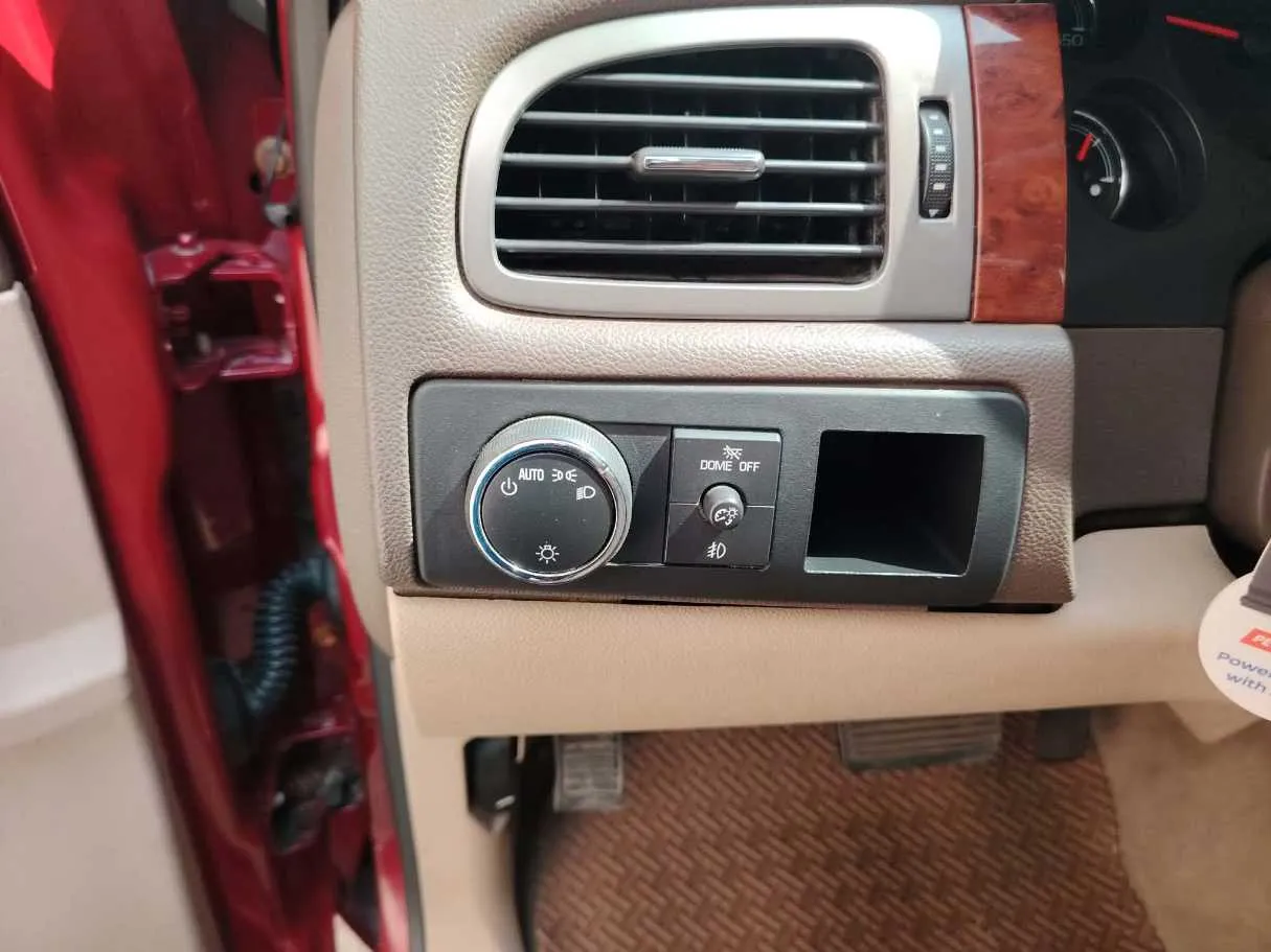 Car image 36