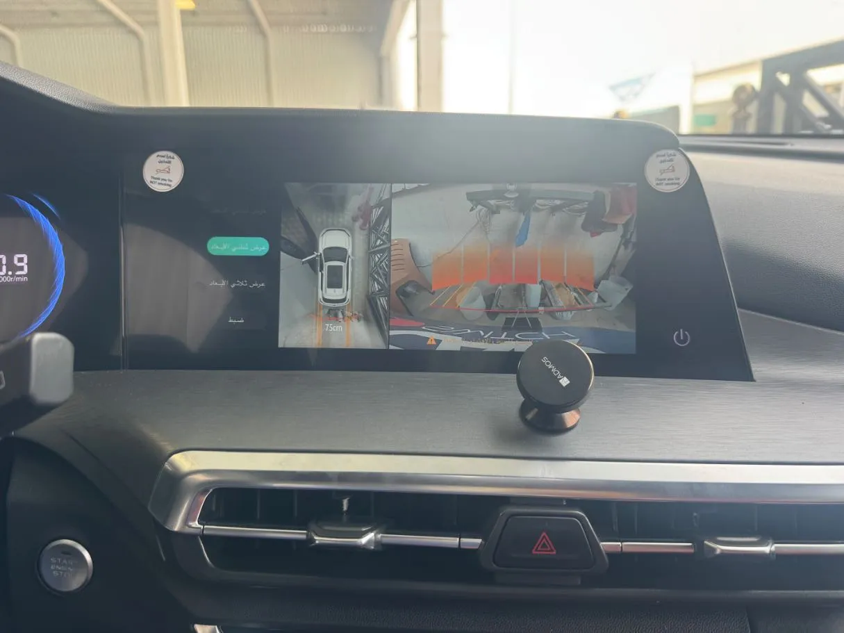 Car image 16
