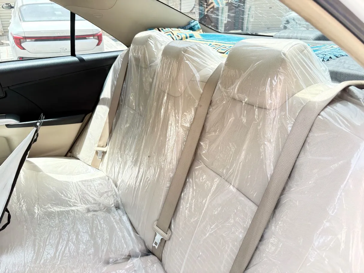 Car image 16