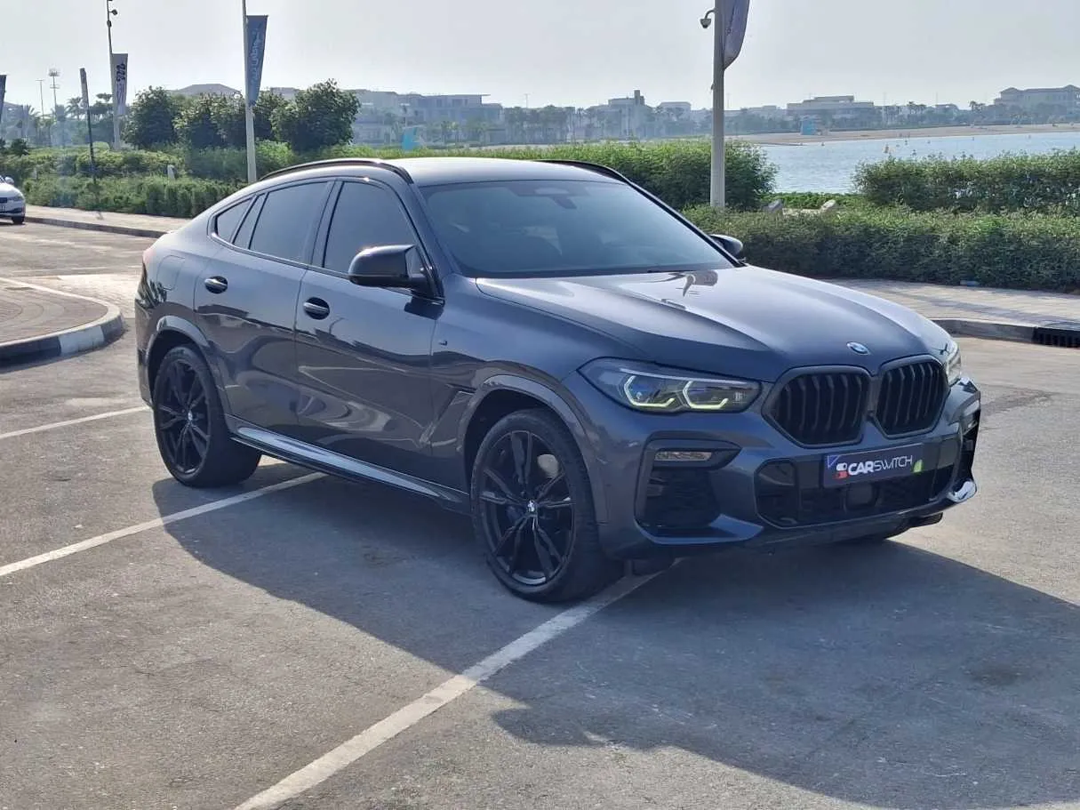Car image 3