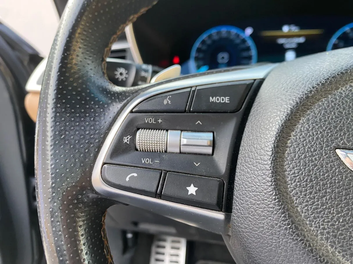 Car image 22
