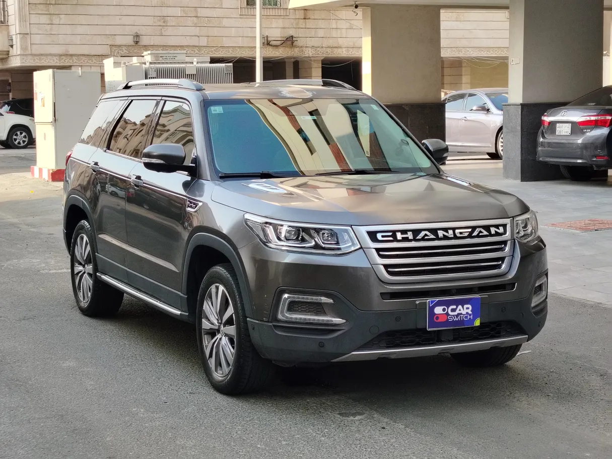 Car image 3