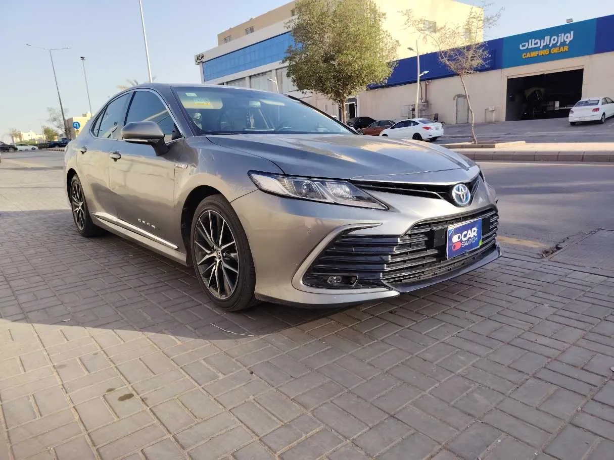 Car image 3