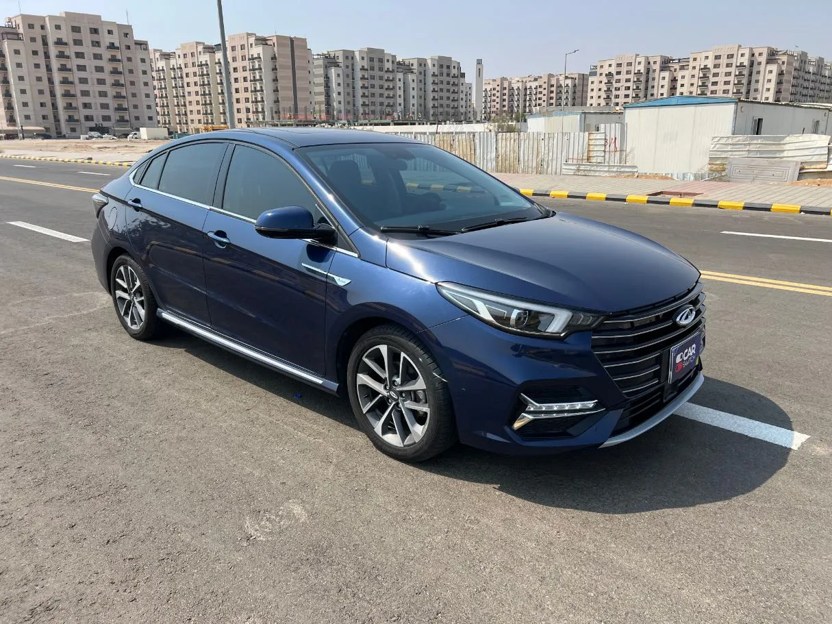 Car image 3