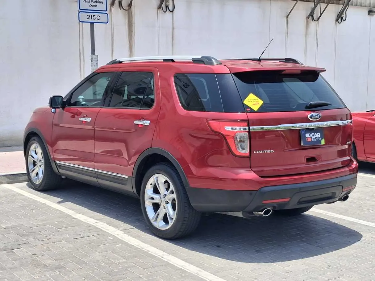 Car image 7
