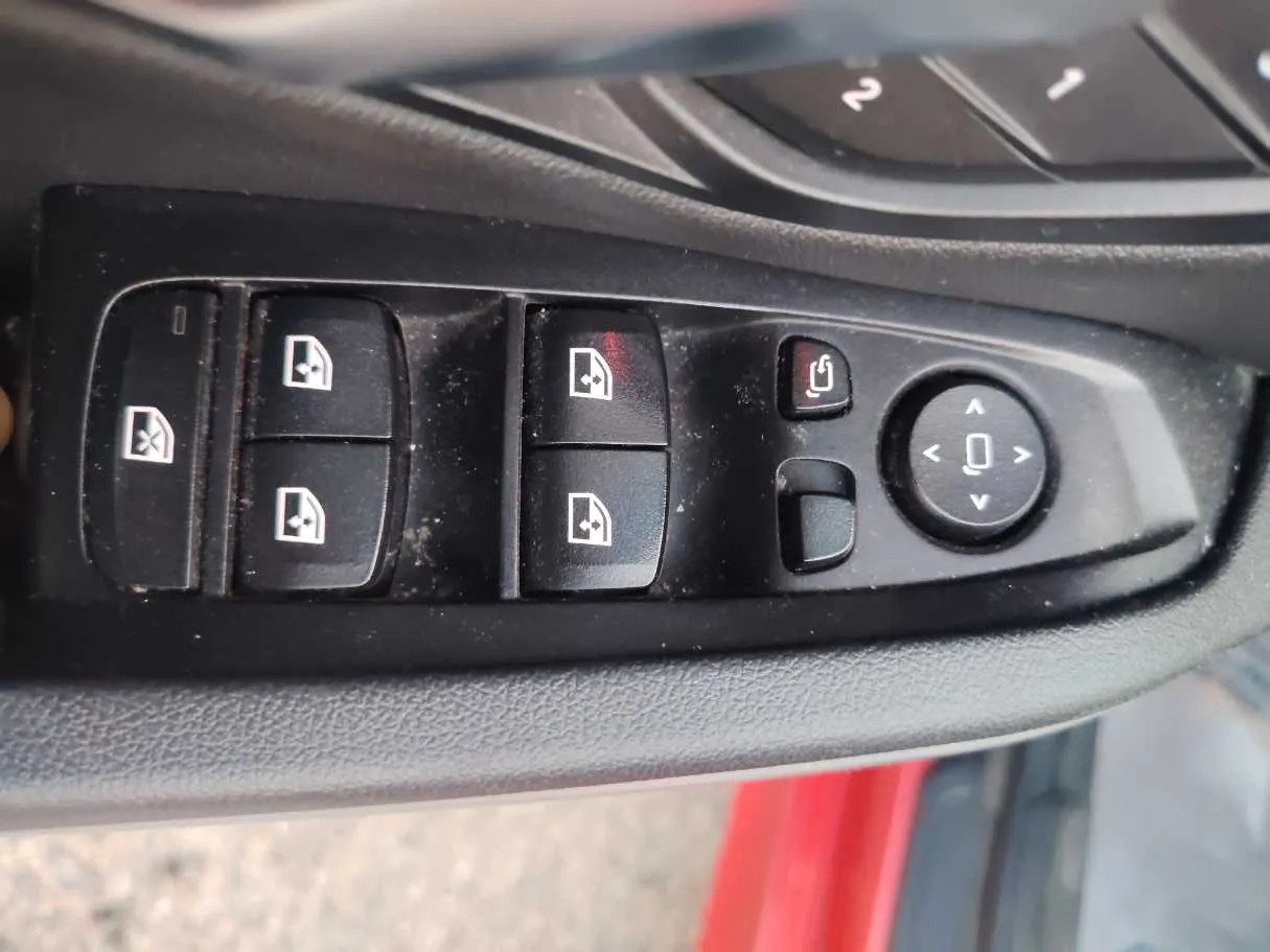 Car image 31