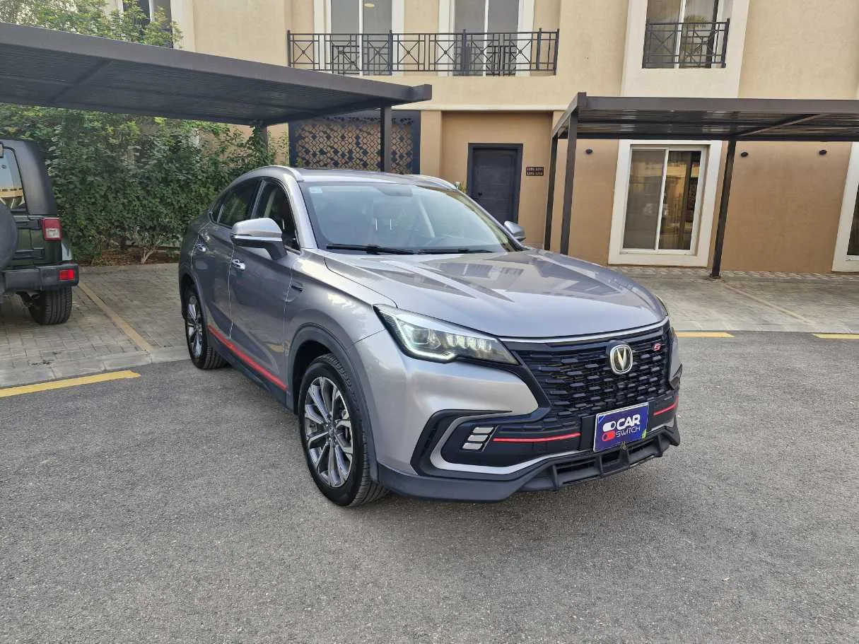 Car image 3