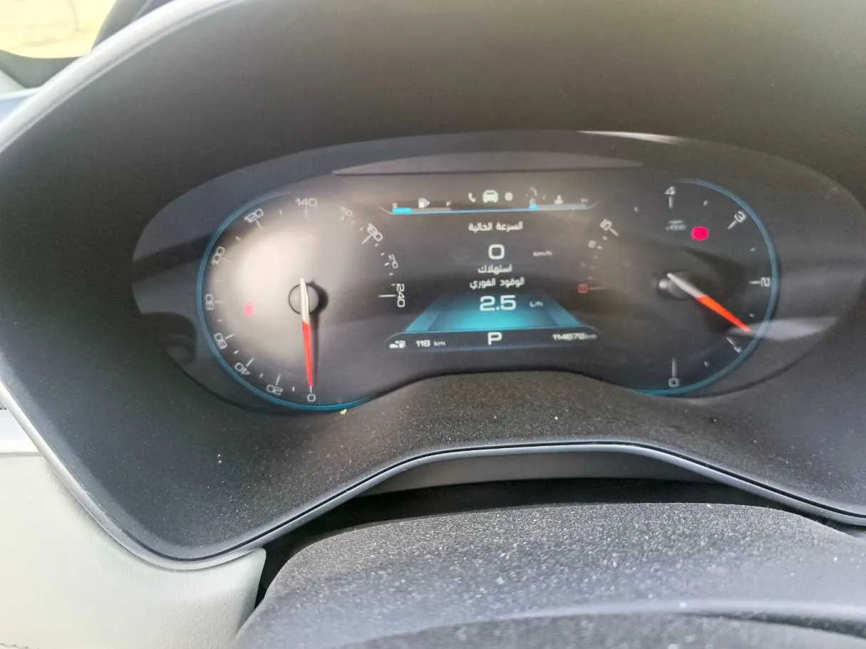 Car image 24